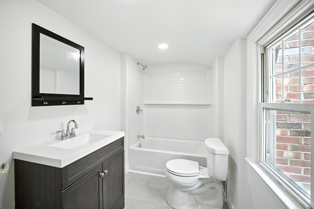 17 Marquette Street Springfield, MA 01104 - Photo 19 of 26 Gallery Image 19