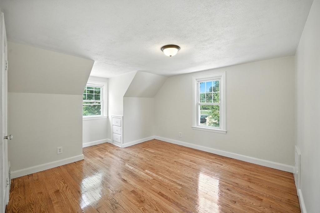17 Marquette Street Springfield, MA 01104 - Photo 23 of 26 Gallery Image 23