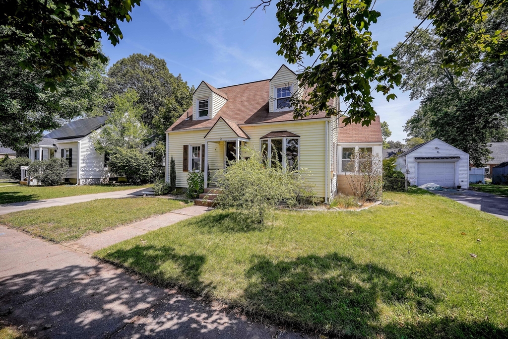 17 Marquette Street Springfield, MA 01104 - Photo 3 of 26 Gallery Image 3