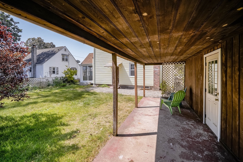 17 Marquette Street Springfield, MA 01104 - Photo 8 of 26 Gallery Image 8