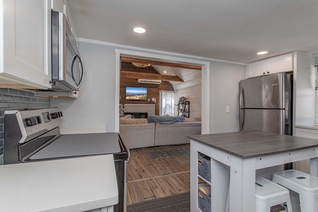 21 Bisbee Street Wareham, MA 02576 - Photo 10 of 38