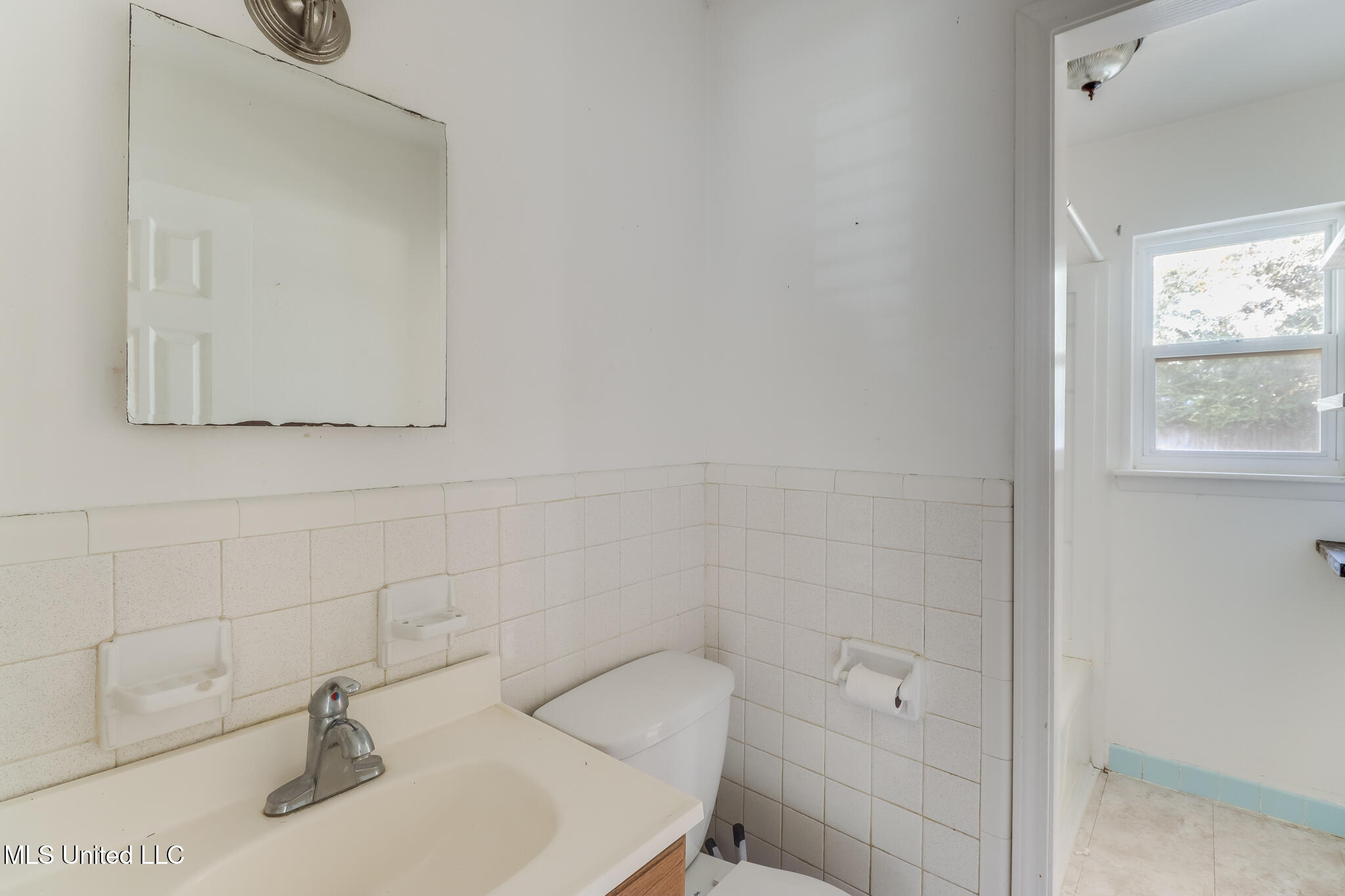 106 Graham Street Gulfport, MS 39503 - Photo 11 of 16 Photo Nov 17 2025, 10 23 44 AM (2)