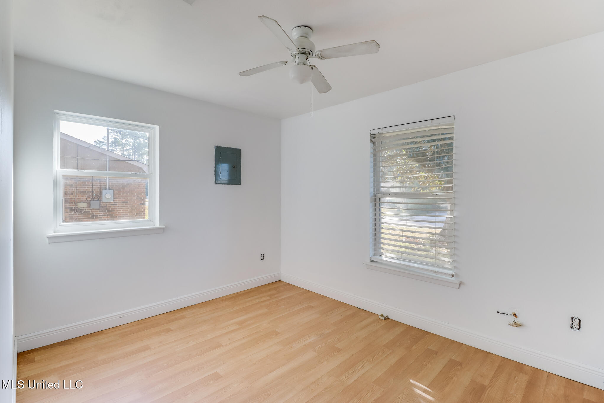 106 Graham Street Gulfport, MS 39503 - Photo 9 of 16 Photo Nov 17 2025, 10 24 08 AM (2)