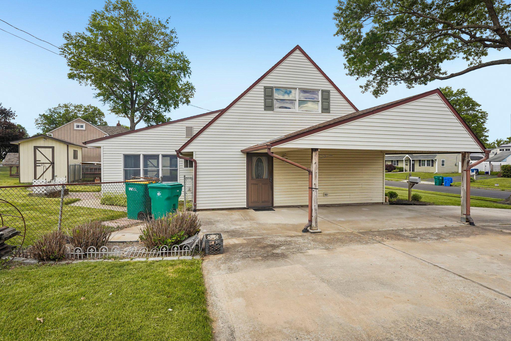 9 Rustleaf Lane Levittown, PA 19055 - Photo 7 of 45 Car port and driveway 6 spaces