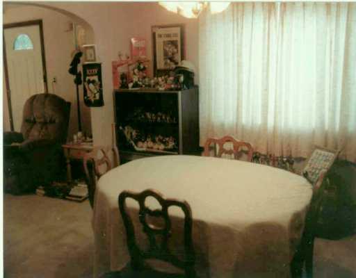 Dining Room. 