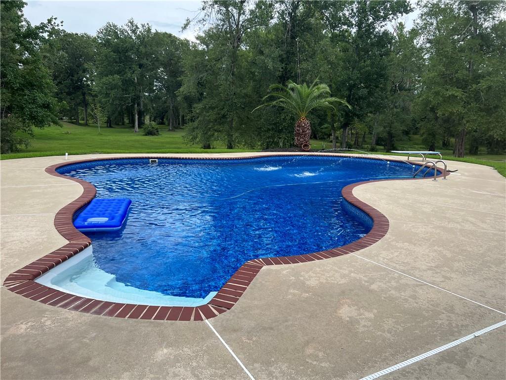 2310 Sutherland Road Lake Charles, LA 70611 - Photo 4 of 6 Gallery Image 4