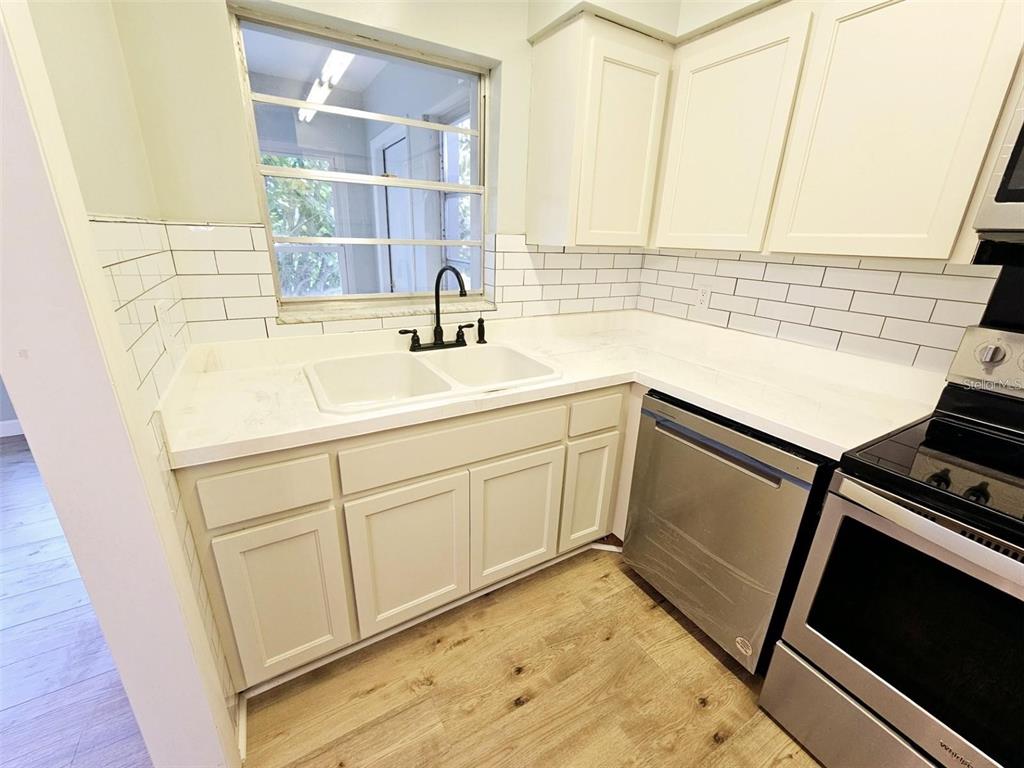 8356 Candlewood Road, Unit 8356 Seminole, FL 33777 - Photo 7 of 24
