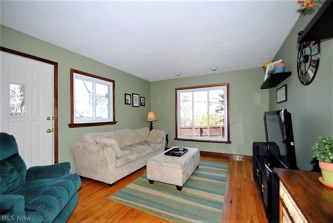 1408 Croyden Road Lyndhurst, OH 44124 - Photo 10 of 20