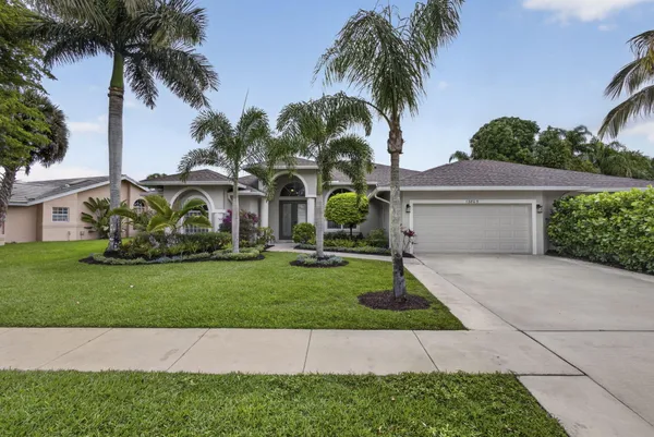 $4,800 | 13805 Folkestone Circle, Wellington, FL 33414