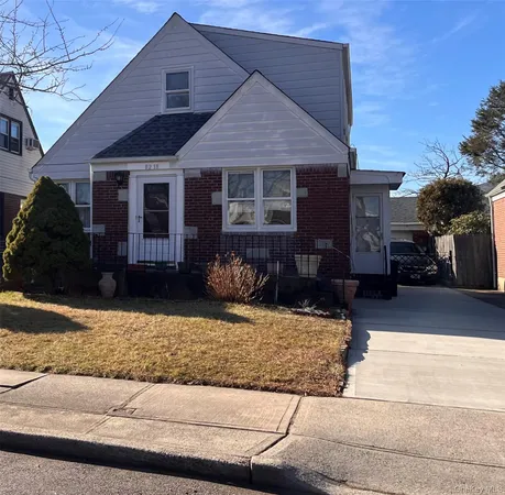 $1,125,008 | 82-18 258th Street | Floral Park