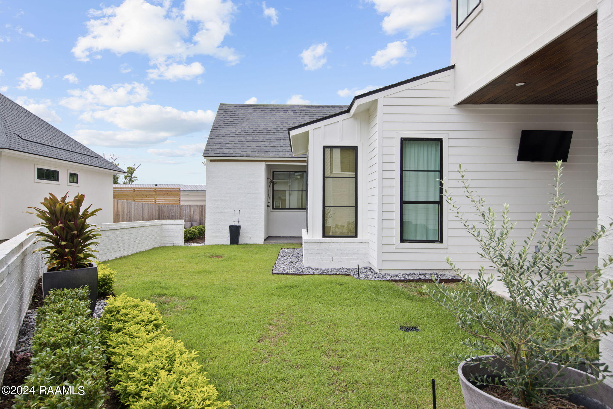 203 Shadow Bnd Drive Broussard, LA 70518 - Photo 42 of 50 47-web-or-mls-203 Shadow Bend Dr-47