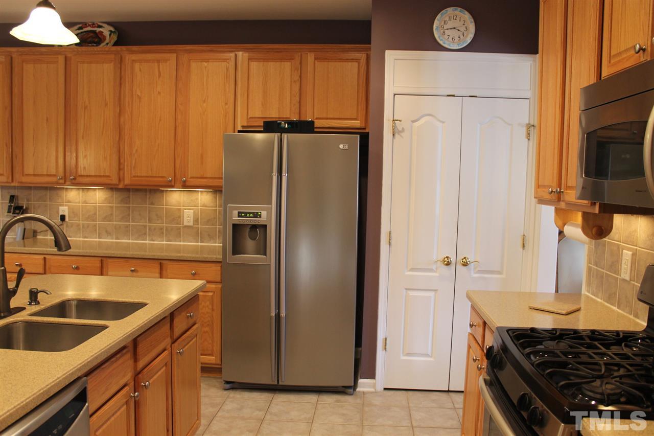 7710 Del Monte Drive Raleigh, NC 27613 - Photo 8 of 25