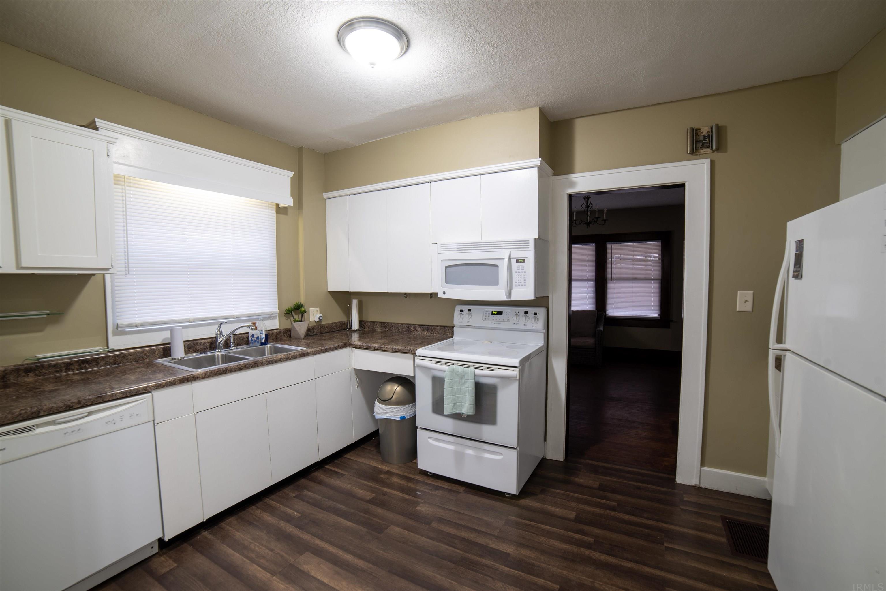 4220 South Calhoun Street Fort Wayne, IN 46807 - Photo 12 of 22