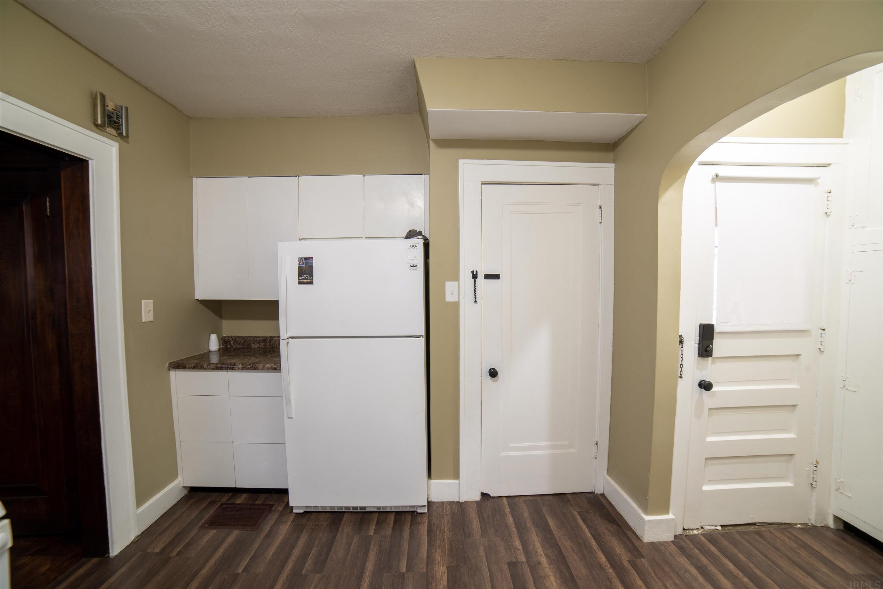 4220 South Calhoun Street Fort Wayne, IN 46807 - Photo 15 of 22