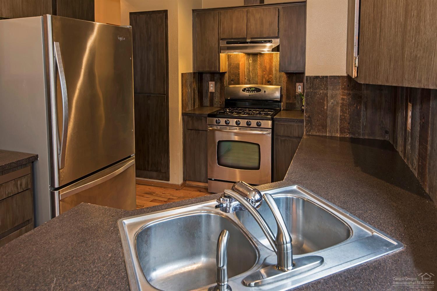 1844 Southwest Forest Ridge Avenue Bend, OR 97702 - Photo 8 of 20 Additional Photo