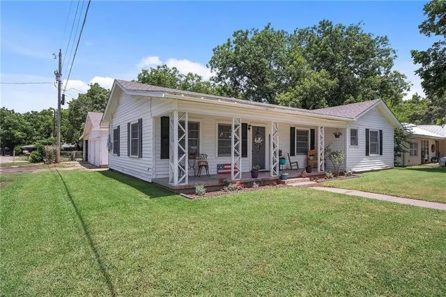 $229,000 | 101 Easy Street, Valley Mills, TX 76689