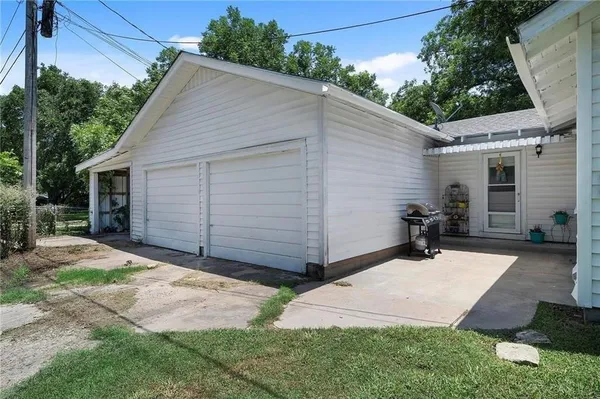 $229,000 | 101 Easy Street, Valley Mills, TX 76689