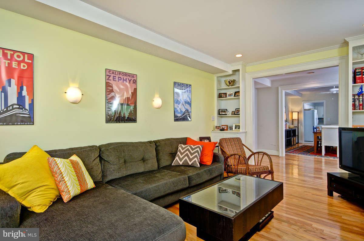 1915 Calvert Street Northwest, Unit 2 Washington, DC 20009 - Photo 5 of 14 Living Room