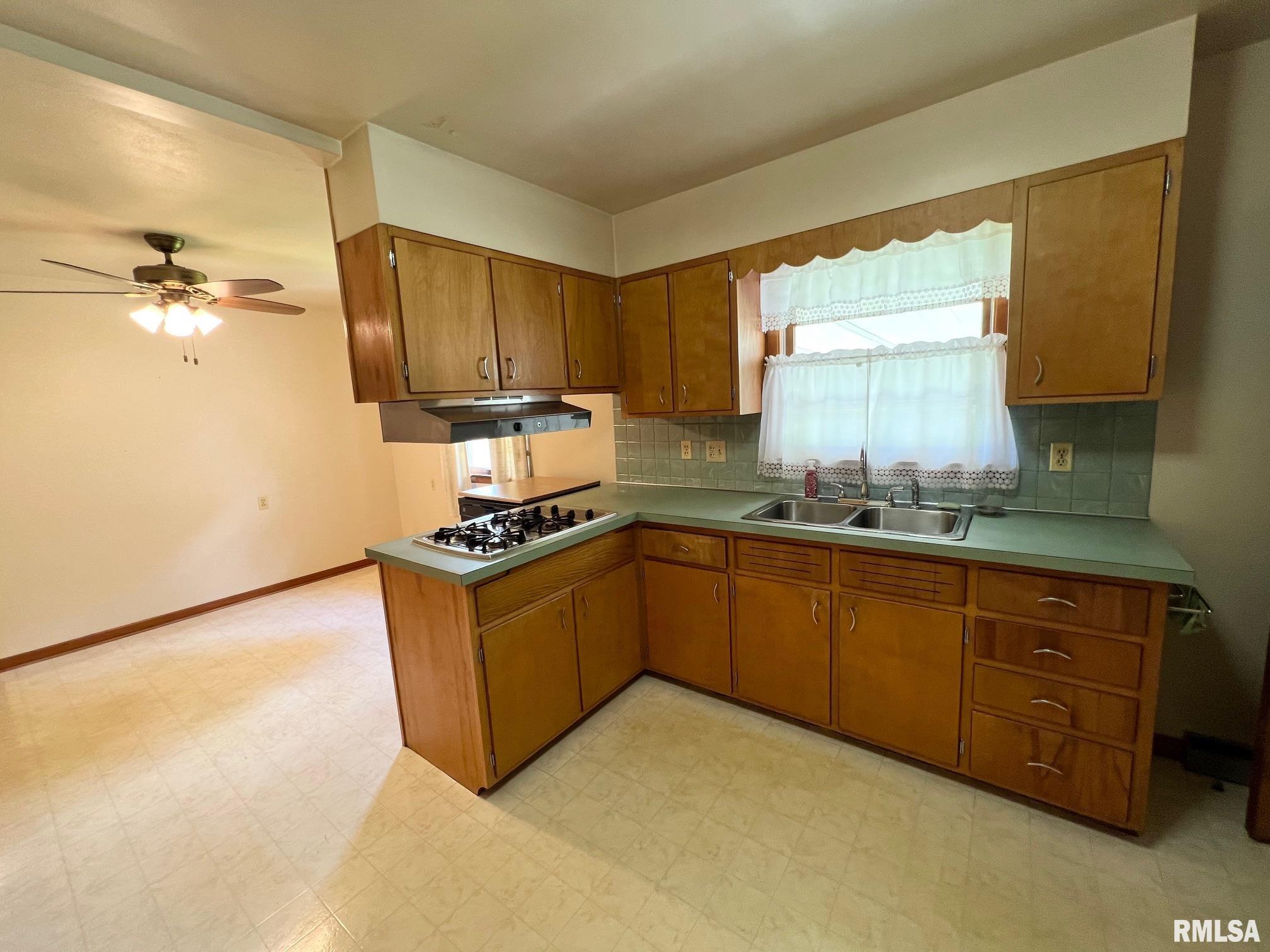 1618 North Stephens Avenue Springfield, IL 62702 - Photo 12 of 26