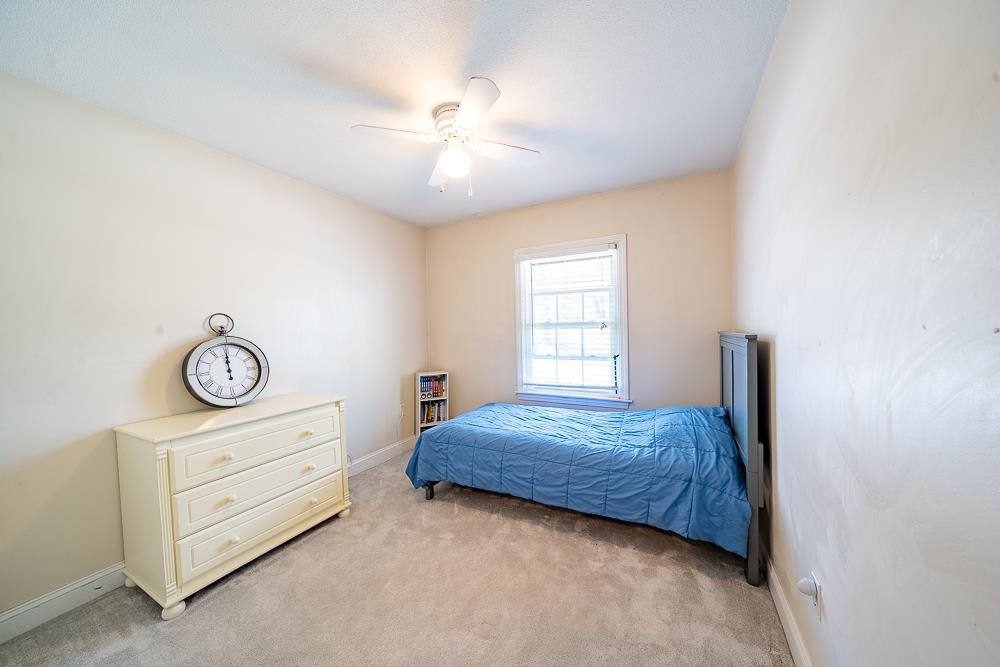 75 Hall Road Londonderry, NH 03053 - Photo 18 of 34