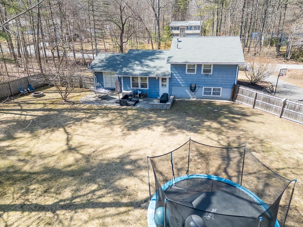 75 Hall Road Londonderry, NH 03053 - Photo 27 of 34