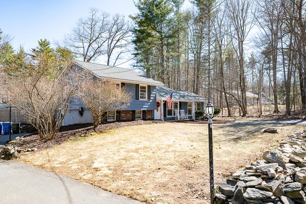 75 Hall Road Londonderry, NH 03053 - Photo 28 of 34