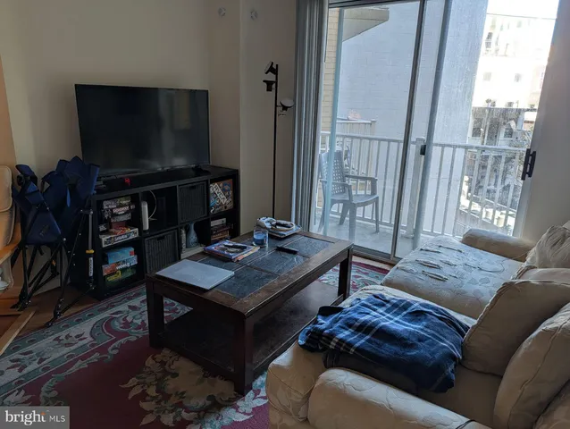 $3,500 | 1111 11th Street Northwest, Unit 308, Washington, DC 20001