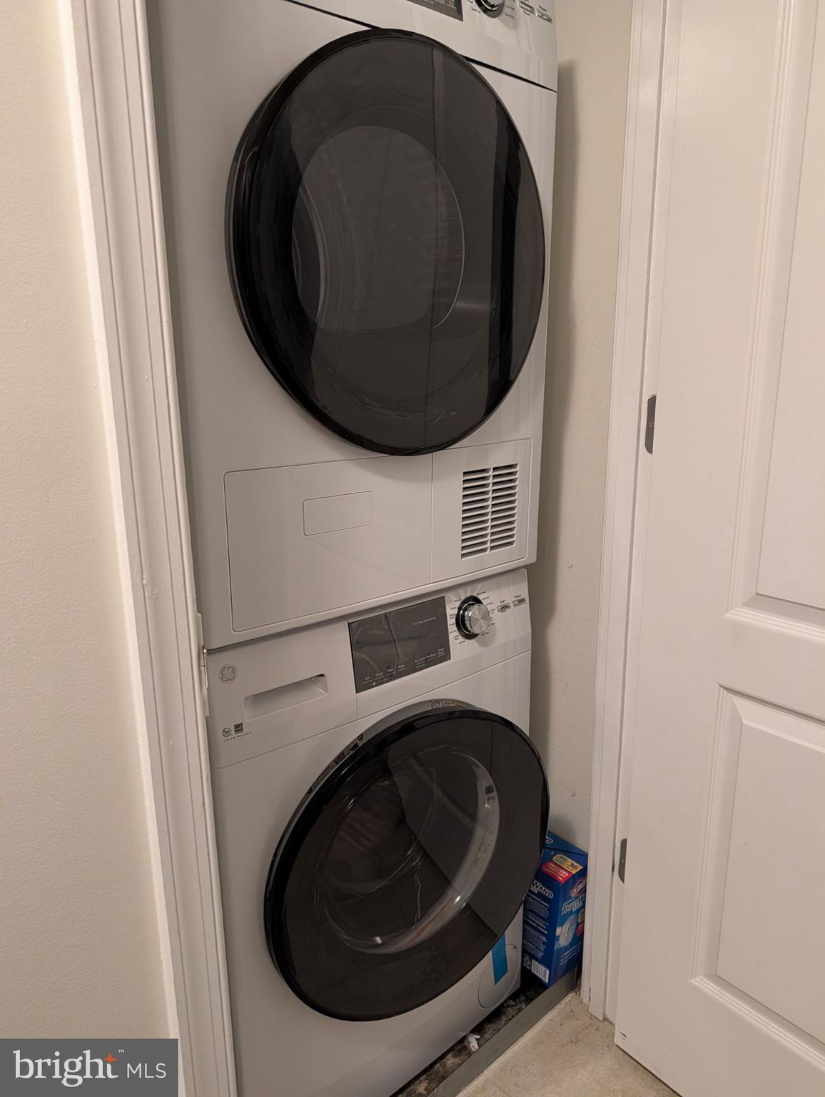 1111 11th Street Northwest, Unit 308 Washington, DC 20001 - Photo 40 of 47 a utility room with dryer and washer