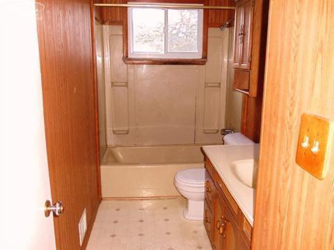 2802 Riegle Avenue Flint, MI 48506 - Photo 3 of 5 20152698-2.JPG
