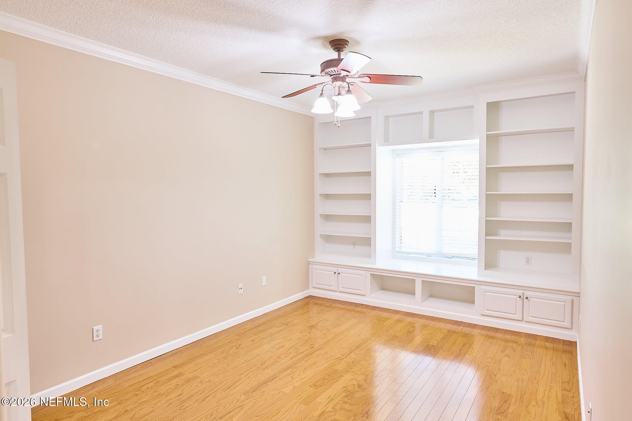 85404 Burmeister Road Fernandina Beach, FL 32034 - Photo 37 of 53 a view of an empty room with a window