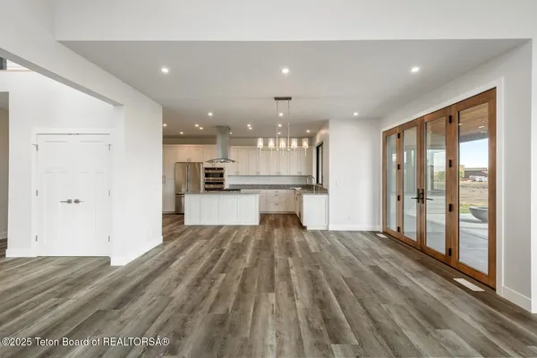 $1,255,000 | 14 Carmichael Loop, Pinedale, WY 82941