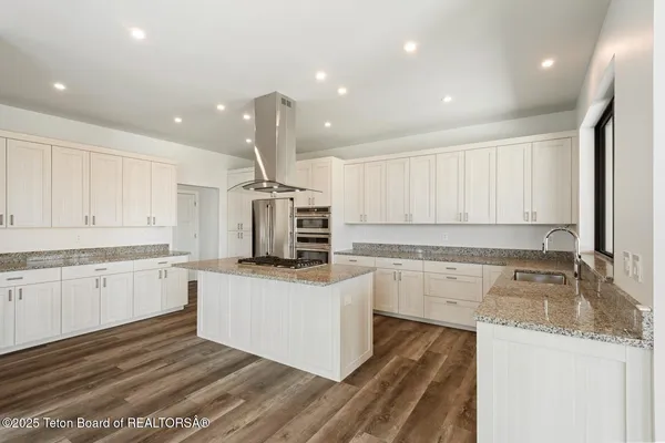 $1,255,000 | 14 Carmichael Loop, Pinedale, WY 82941