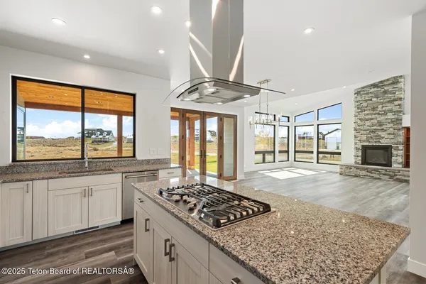 $1,255,000 | 14 Carmichael Loop, Pinedale, WY 82941