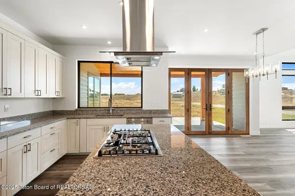 $1,255,000 | 14 Carmichael Loop, Pinedale, WY 82941