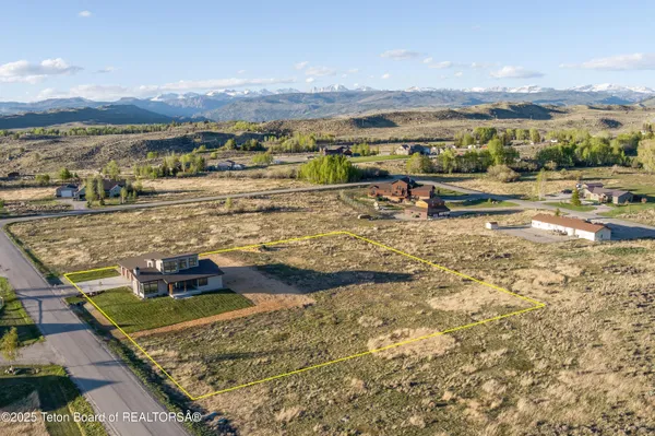 $1,255,000 | 14 Carmichael Loop, Pinedale, WY 82941