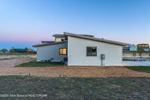 $1,255,000 | 14 Carmichael Loop, Pinedale, WY 82941