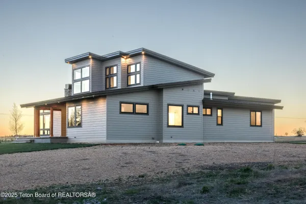 $1,255,000 | 14 Carmichael Loop, Pinedale, WY 82941