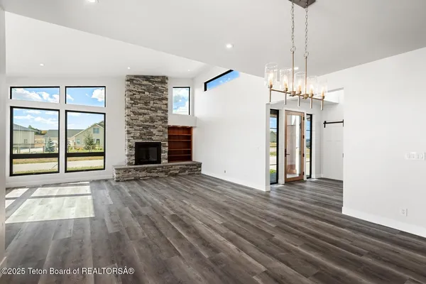$1,255,000 | 14 Carmichael Loop, Pinedale, WY 82941