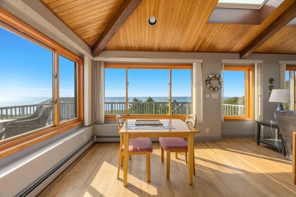 $3,200,000 | 52 Corn Hill Road, Truro, MA 02666