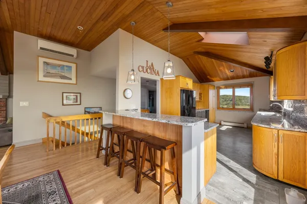 $3,200,000 | 52 Corn Hill Road, Truro, MA 02666