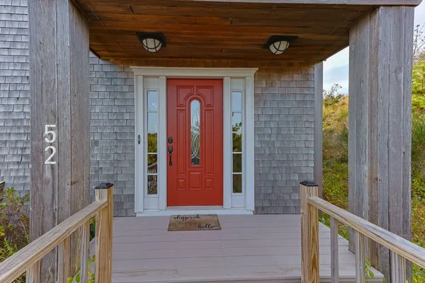 $3,200,000 | 52 Corn Hill Road, Truro, MA 02666
