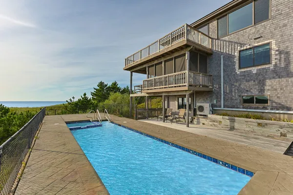 $3,200,000 | 52 Corn Hill Road, Truro, MA 02666