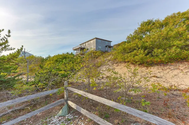 $3,200,000 | 52 Corn Hill Road, Truro, MA 02666