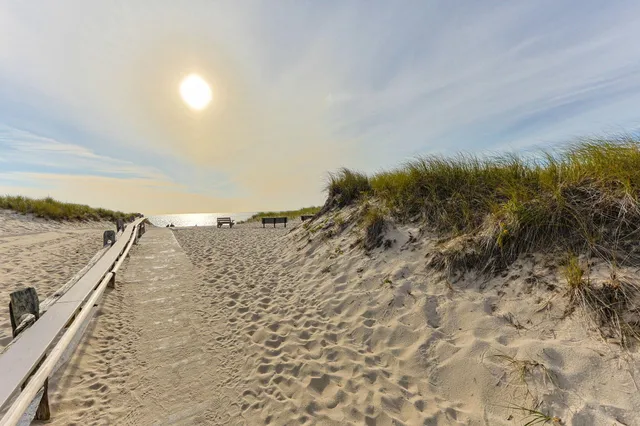 $3,200,000 | 52 Corn Hill Road, Truro, MA 02666