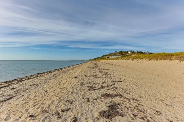 $3,200,000 | 52 Corn Hill Road, Truro, MA 02666