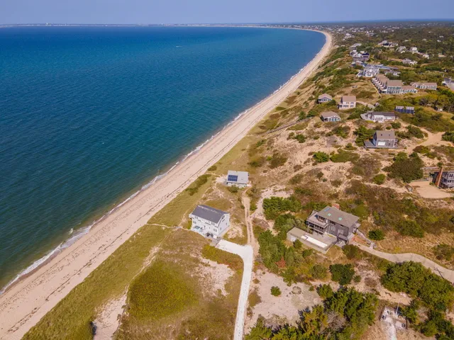 $3,200,000 | 52 Corn Hill Road, Truro, MA 02666