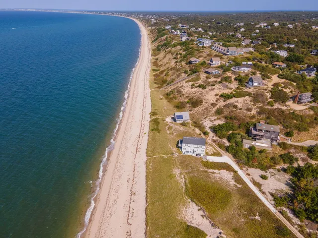 $3,200,000 | 52 Corn Hill Road, Truro, MA 02666