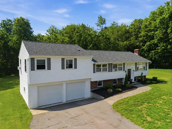 $679,000 | 68 Jericho Road, Pelham, NH 03076