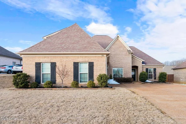 $360,000 | 566 Benton Drive, Nesbit, MS 38651
