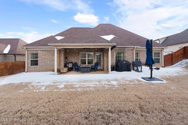 $360,000 | 566 Benton Drive, Nesbit, MS 38651